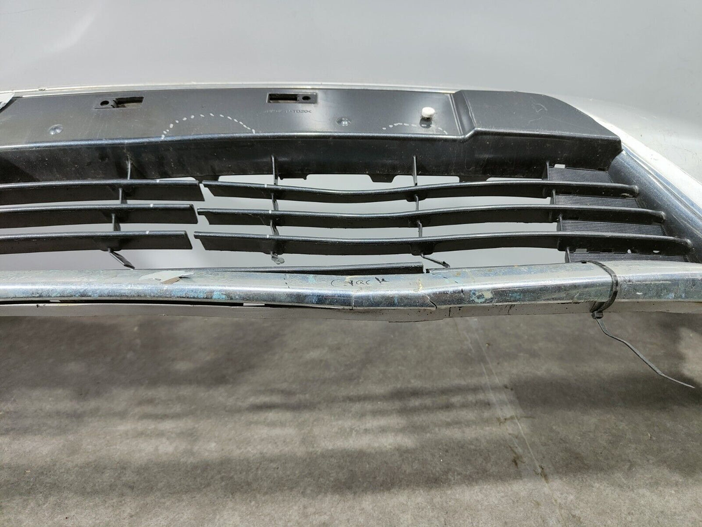 TOYOTA AURIS FRONT BUMPER 2012-2015; P/N: 53112-02390