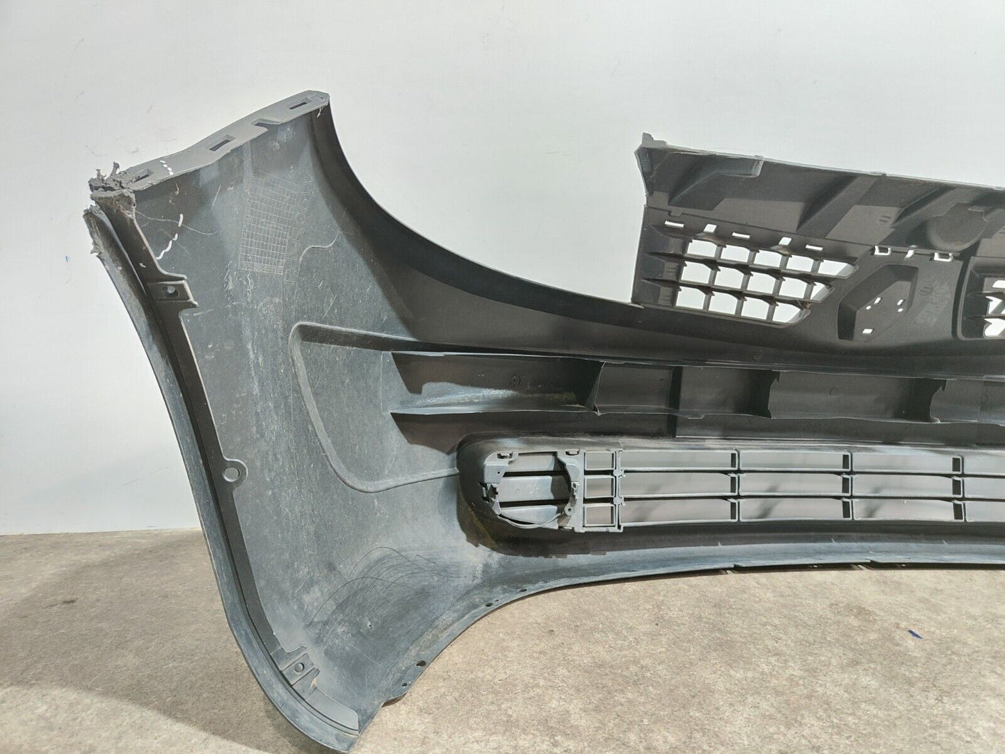 RENAULT SCENIC MK2 2006-2009 FRONT BUMPER; P/N: P1R05W5YT