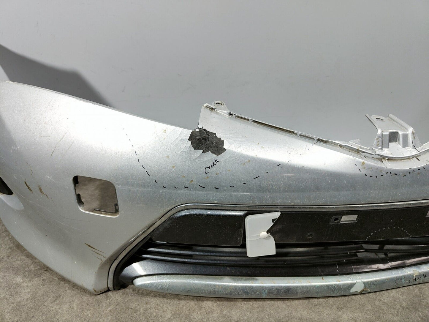 TOYOTA AURIS FRONT BUMPER 2012-2015; P/N: 53112-02390