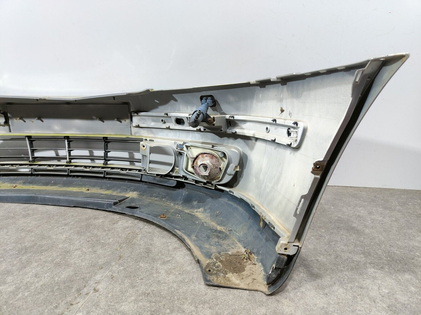 SKODA OCTAVIA 2009-13 GENUINE FRONT BUMPER; P/N: 1Z0807221