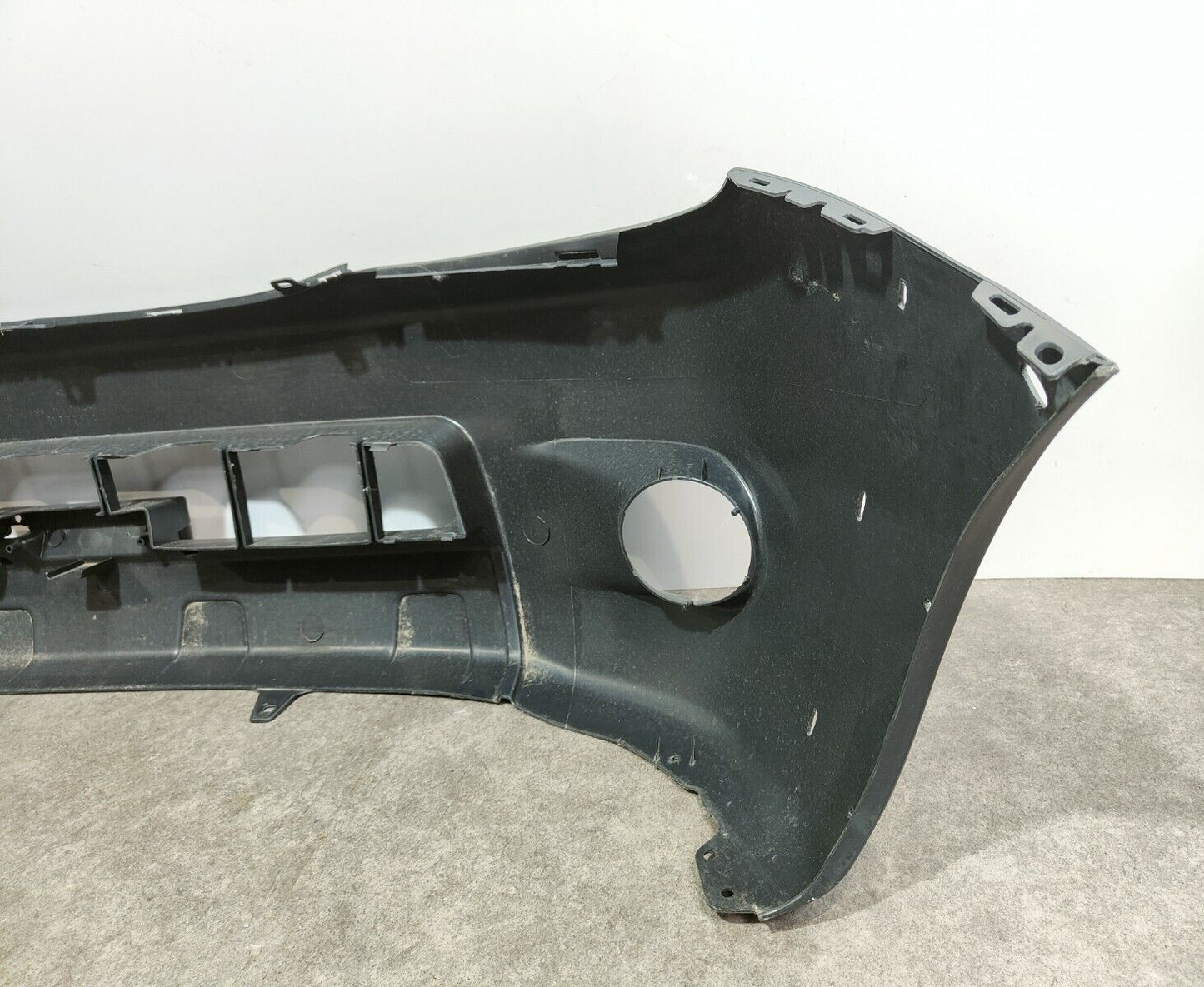 GENUINE TOYOTA HILUX FRONT BUMPER 2009-2011; P/N: 52119-0K974