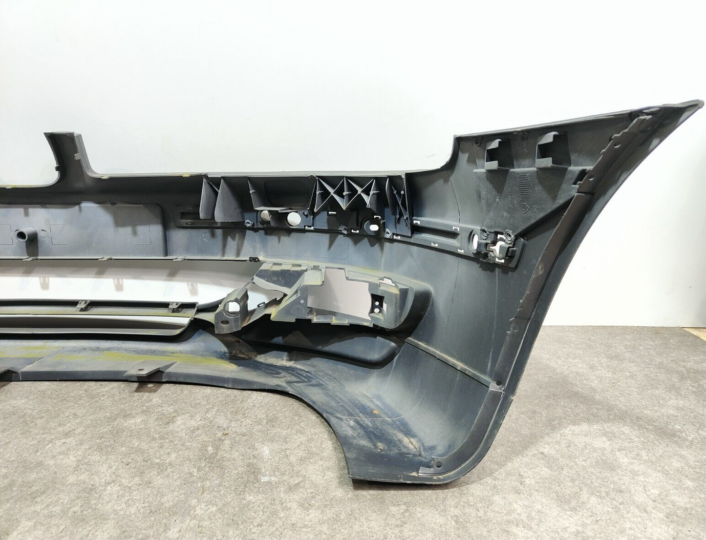 SEAT LEON FRONT BUMPER; P/N: 25034577