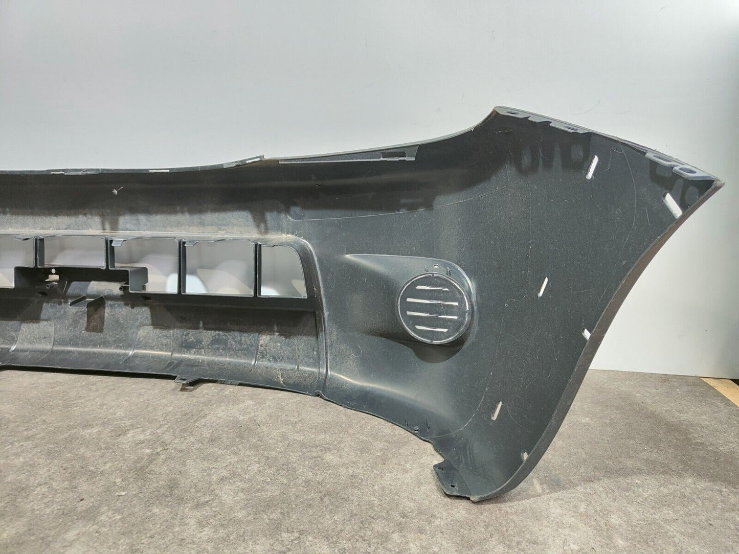 GENUINE TOYOTA HILUX FRONT BUMPER 2009-2011; P/N: 52119-0K974