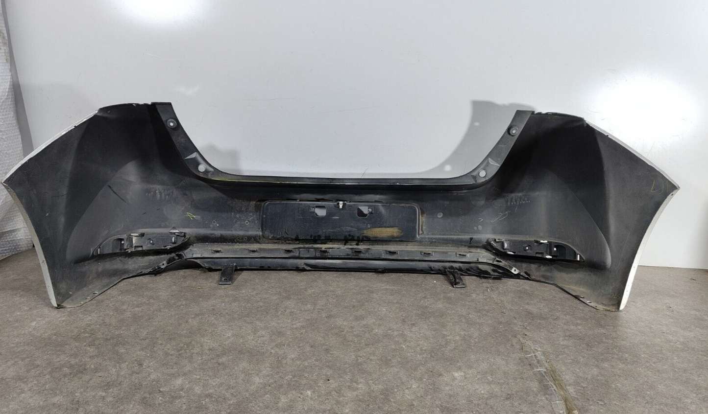 GENUINE TOYOTA AURIS HATCHBACK 2015 2016 2017 2018 REAR BUMPER; P/N: 52159-02D30