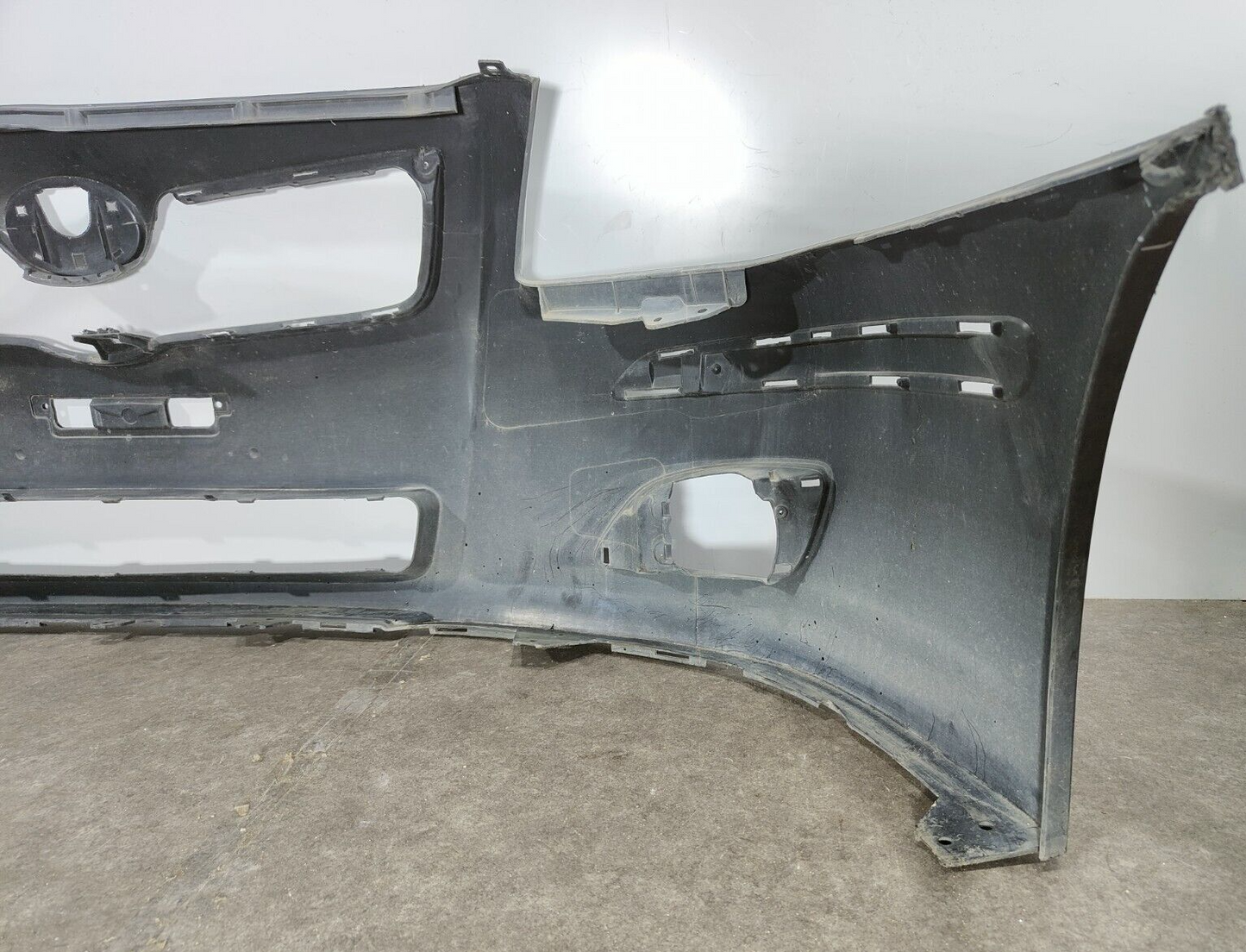 GENUINE TOYOTA AVENSIS FRONT BUMPER; P/N: 52119-05170