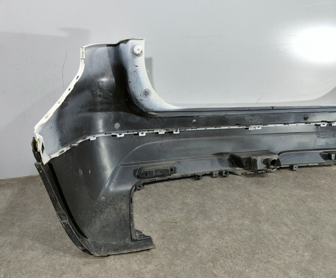 2013 – 2016 SUZUKI SX4 S-CROSS REAR BUMPER WITH LOWER DIFFUSER; P/N: 71811-61M0