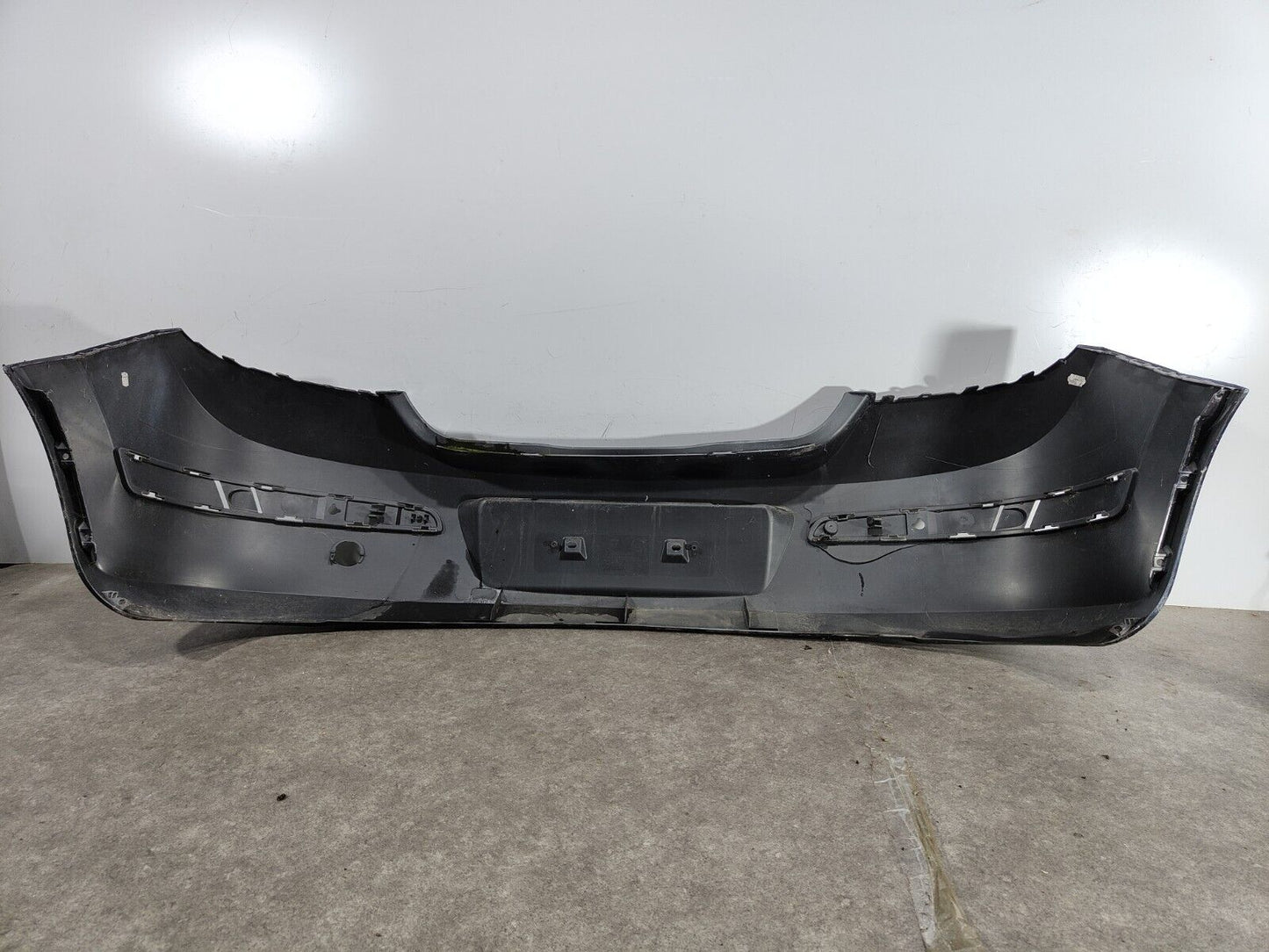 VAUXHALL ASTRA H 2004-2010 REAR BUMPER IN PRIMER; P/N: 375768702