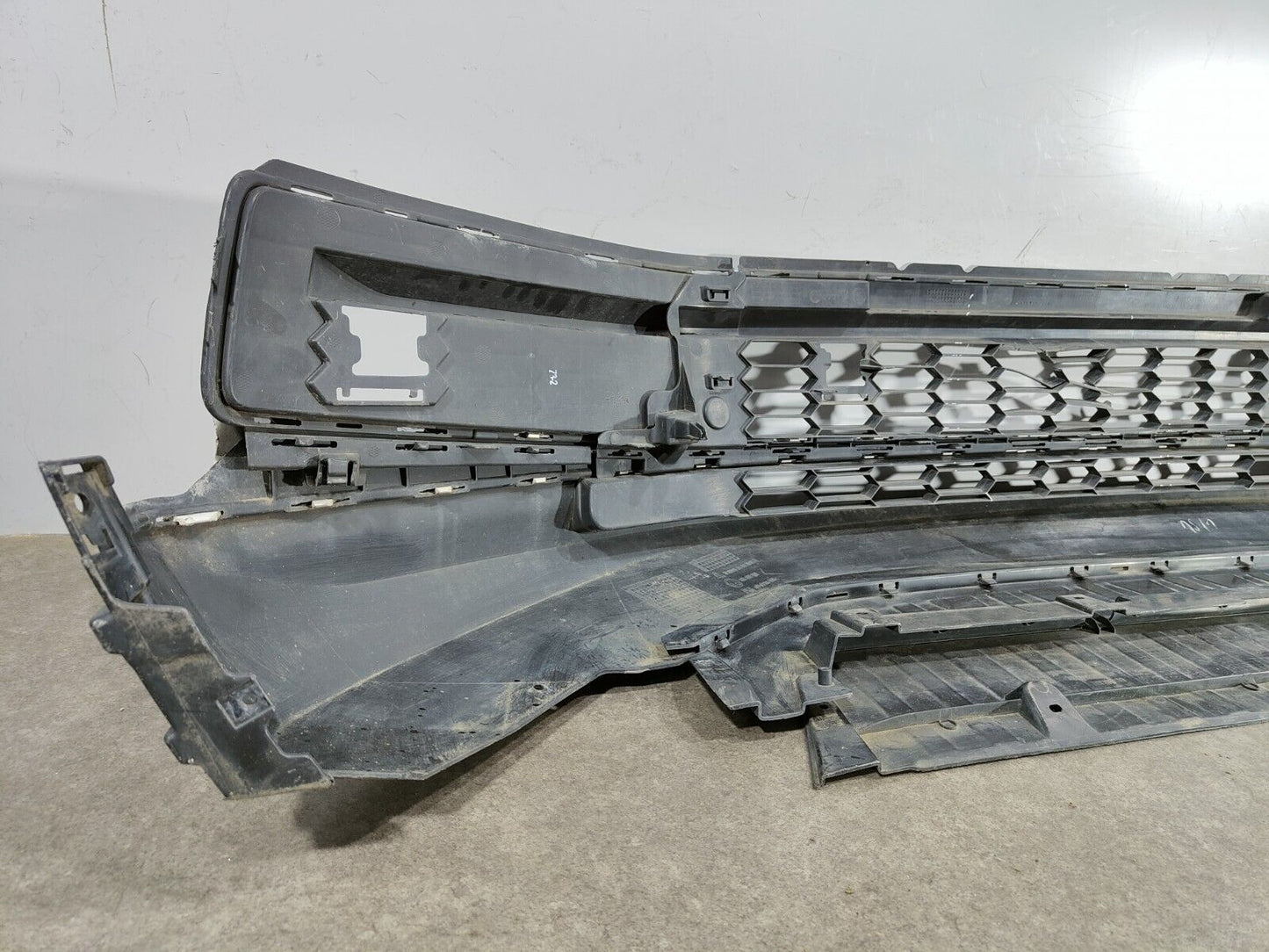 SKODA KODIAQ MK2 2021-ON FRONT BUMPER; P/N: 565807221H