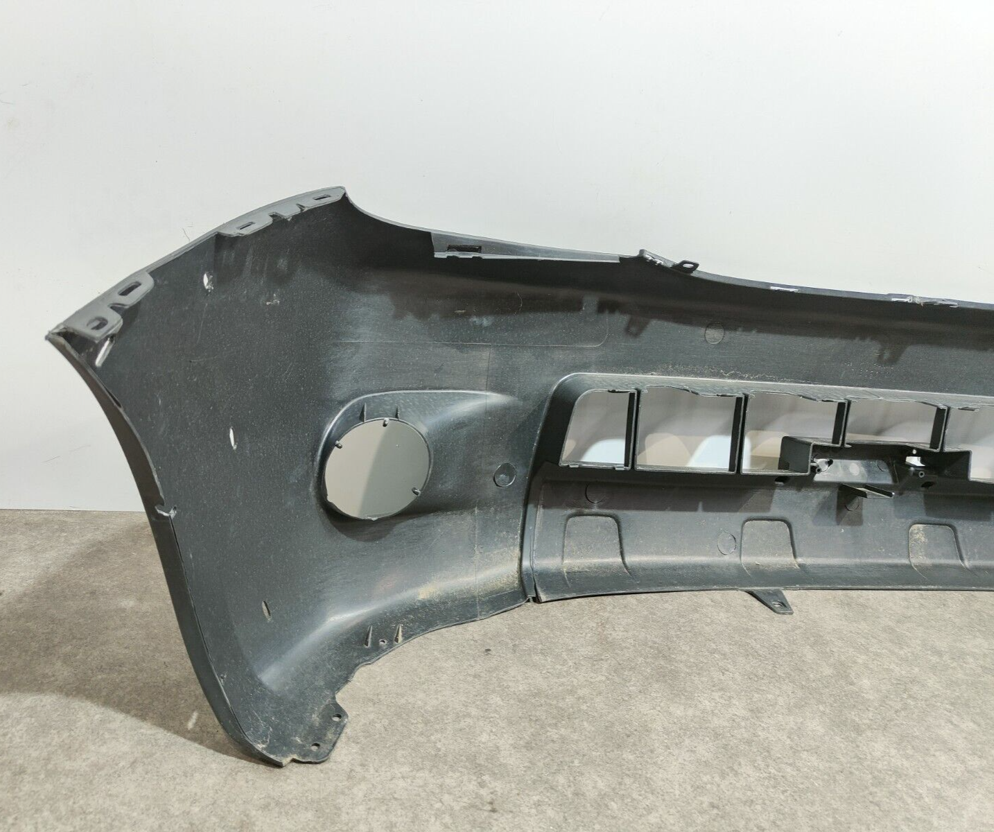 GENUINE TOYOTA HILUX FRONT BUMPER 2009-2011; P/N: 52119-0K974