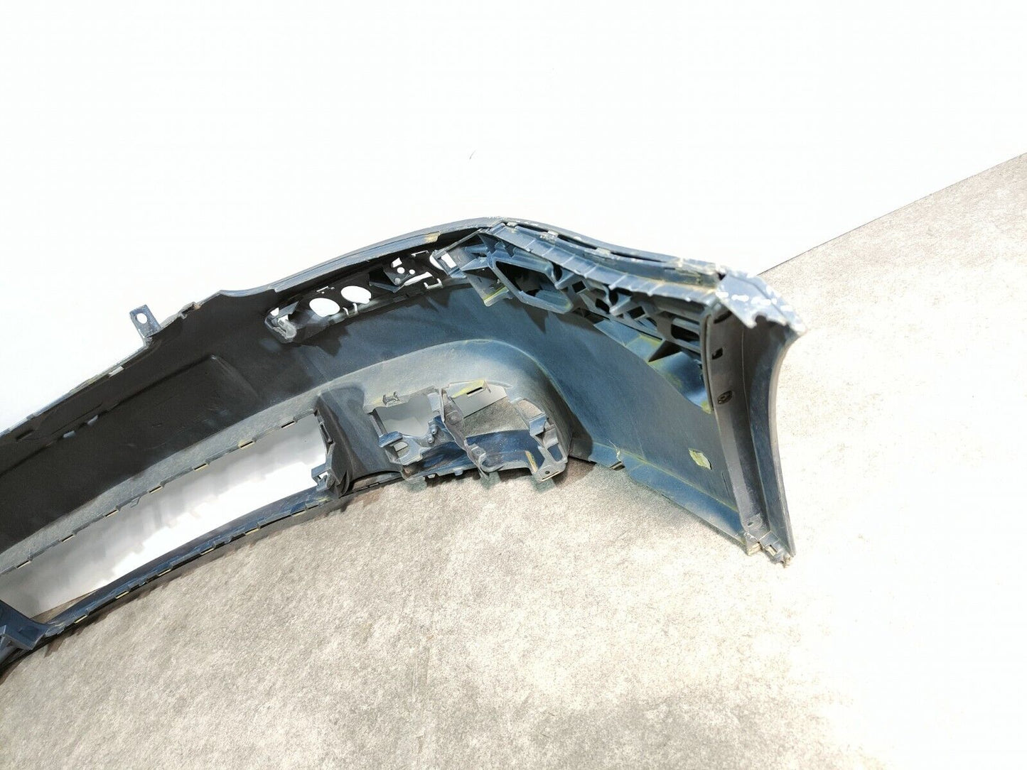 GENUINE VOLKSWAGEN VW GOLF MARK 5 2004-2009 FRONT BUMPER; P/N: 1K0807221