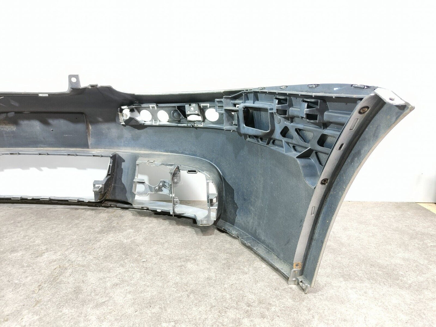 GENUINE VOLKSWAGEN GOLF MARK 5 2004-2009 FRONT BUMPER; P/N: 1K0807221