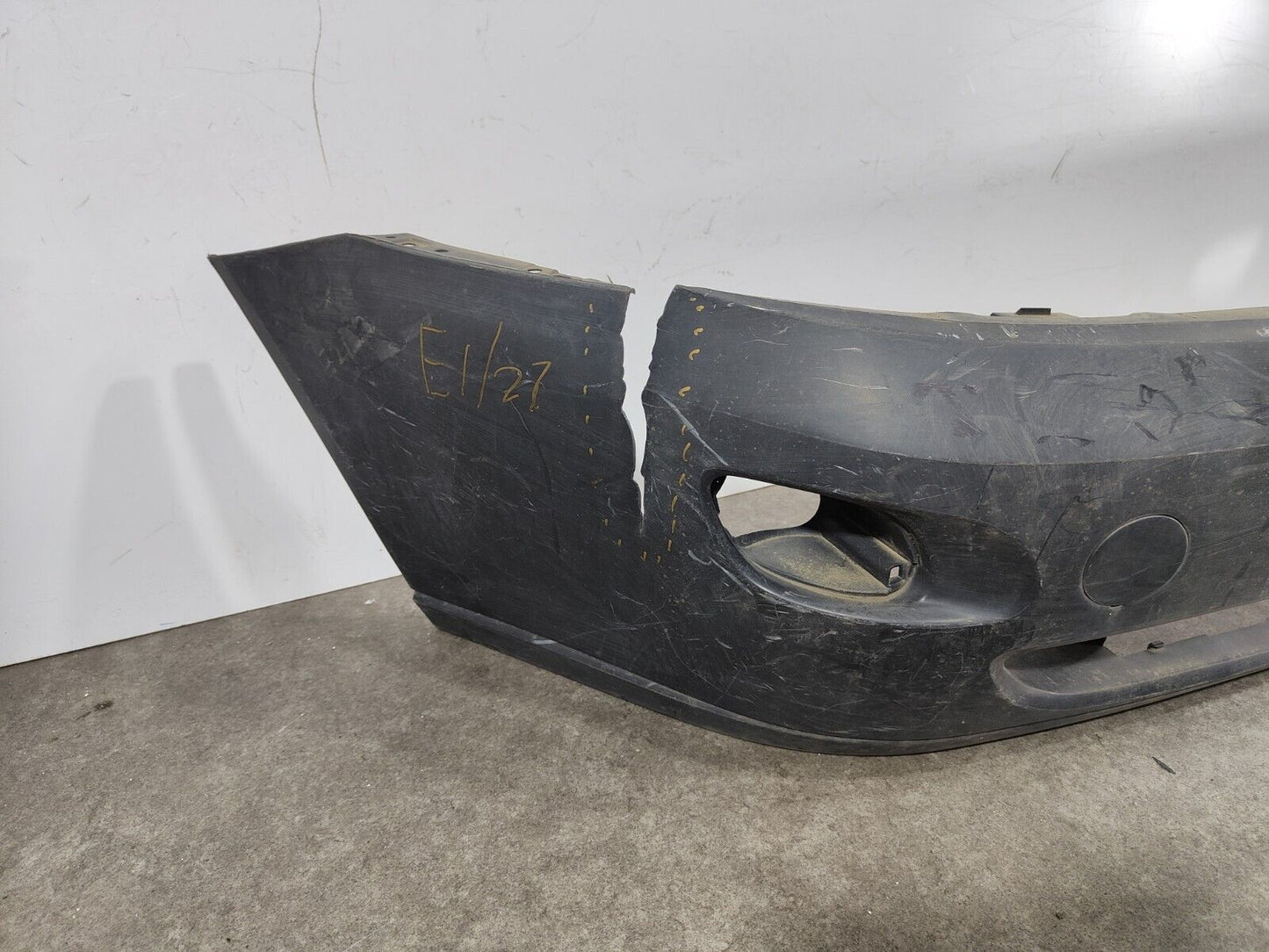 FORD FOCUS FRONT BUMPER 1998-2001; P/N: 1078183