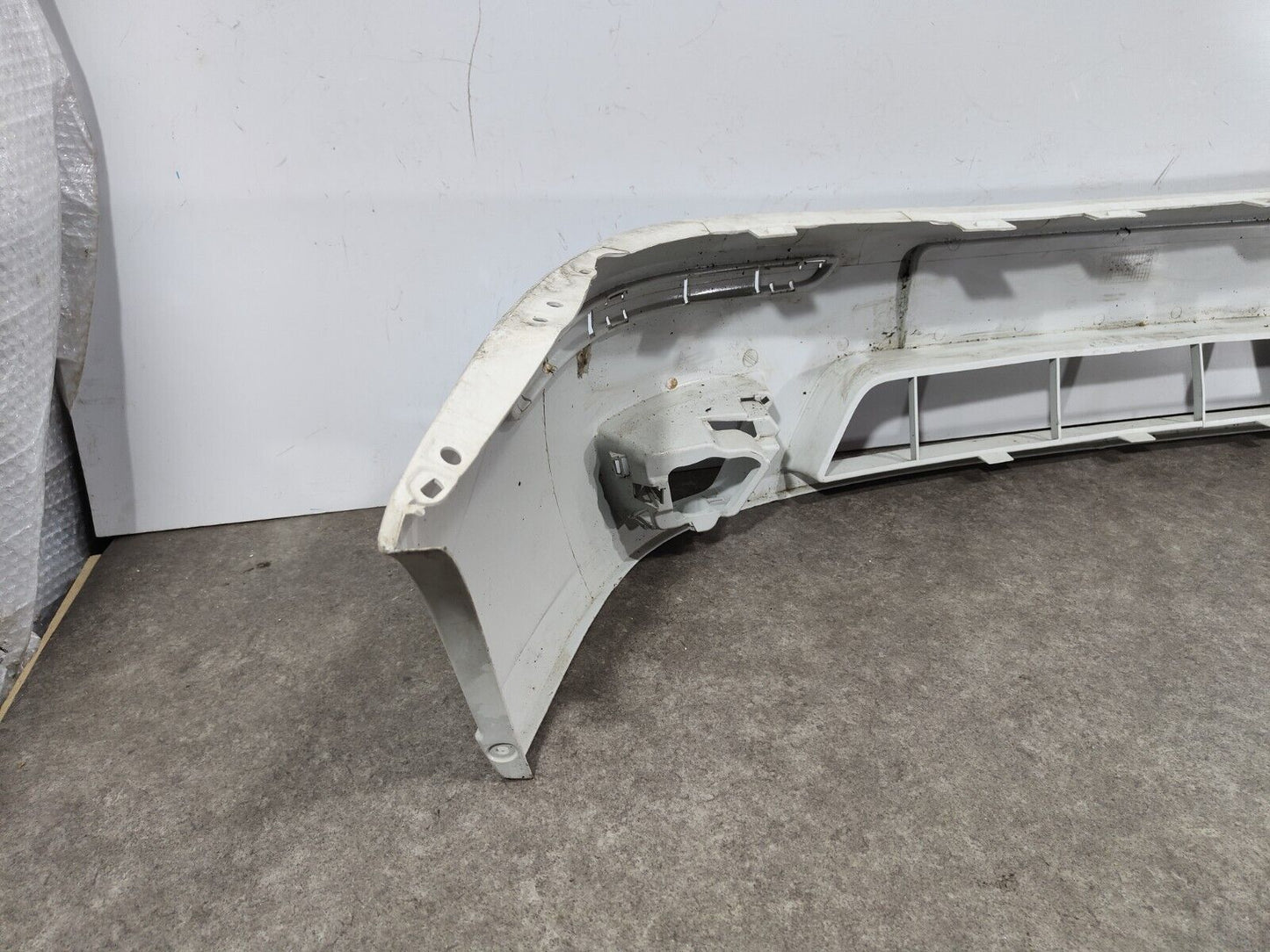 FORD FOCUS 2002 - 2005 FRONT BUMPER; P/N: 1201837