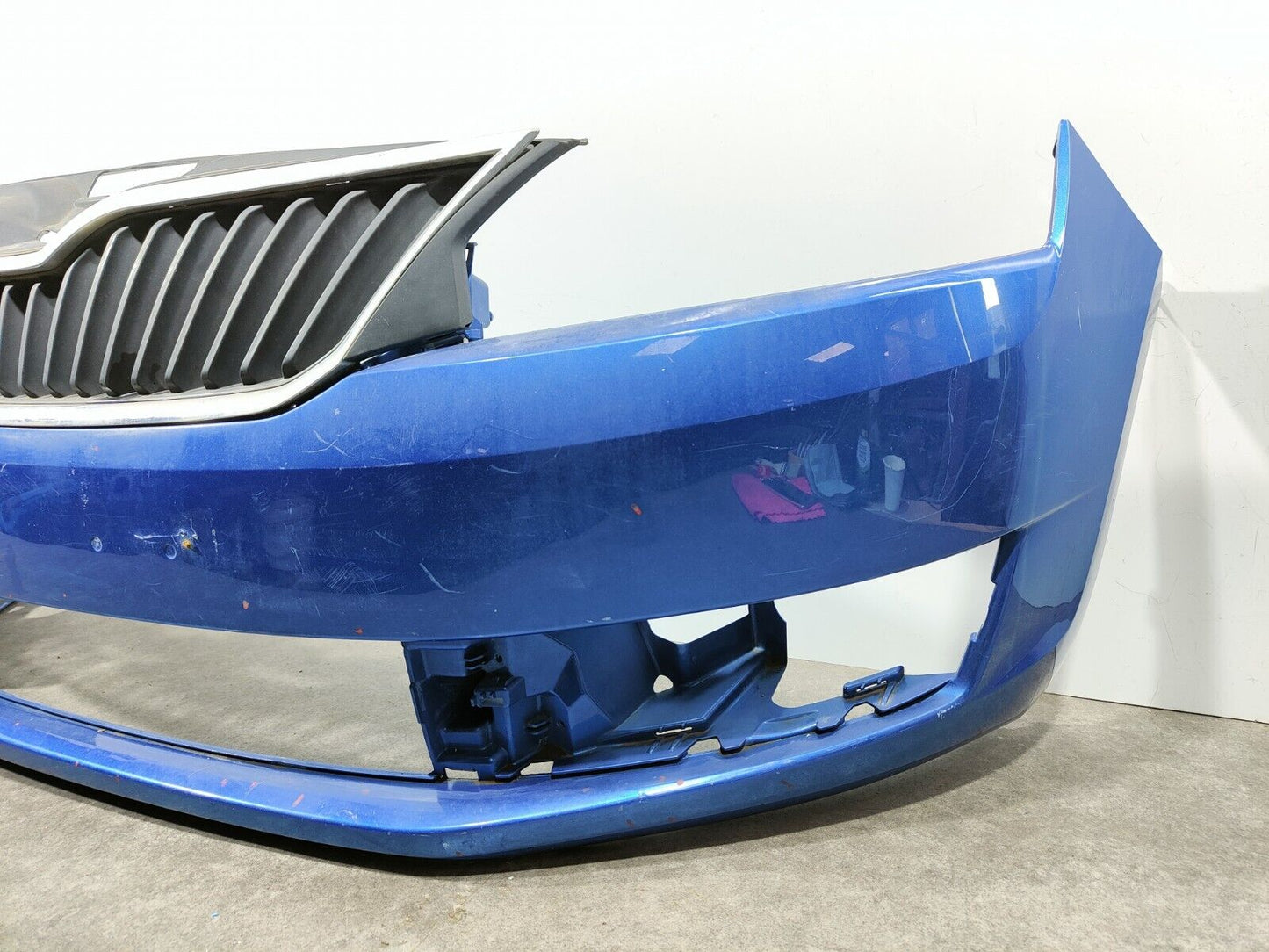 GENUINE SKODA OCTAVIA 2013-2017 FRONT BUMPER; P/N: 5E0807221