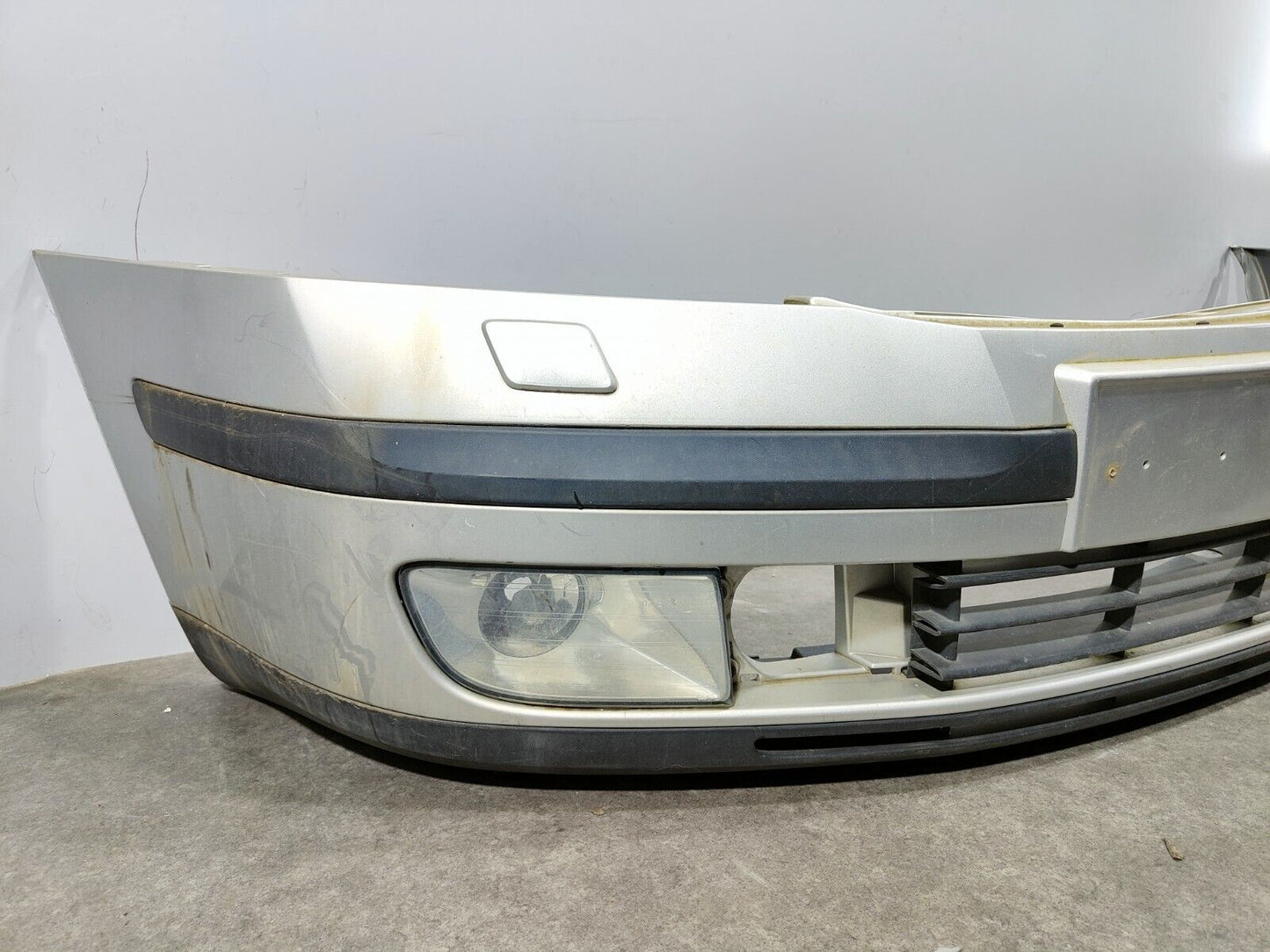 SKODA OCTAVIA 2009-13 GENUINE FRONT BUMPER; P/N: 1Z0807221