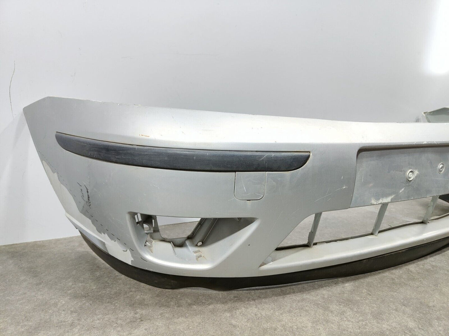 FORD FOCUS 1.8 TURBO DI TDDI  FRONT BUMPER 2001; P/N: 1201837