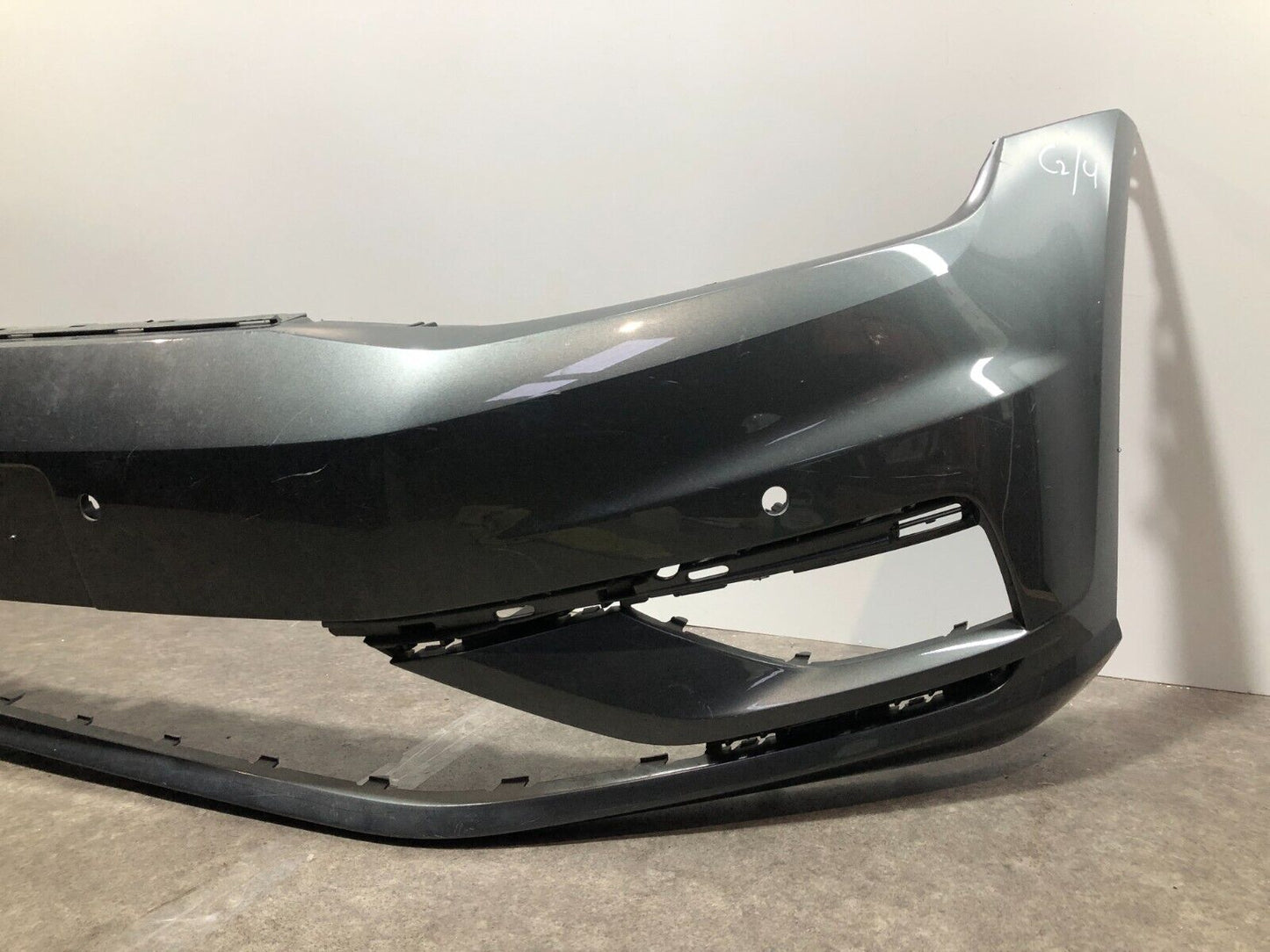 VOLKSWAGEN VW GOLF 2017-20 MK7.5 GENUINE FRONT BUMPER; P/N: 5G0807221