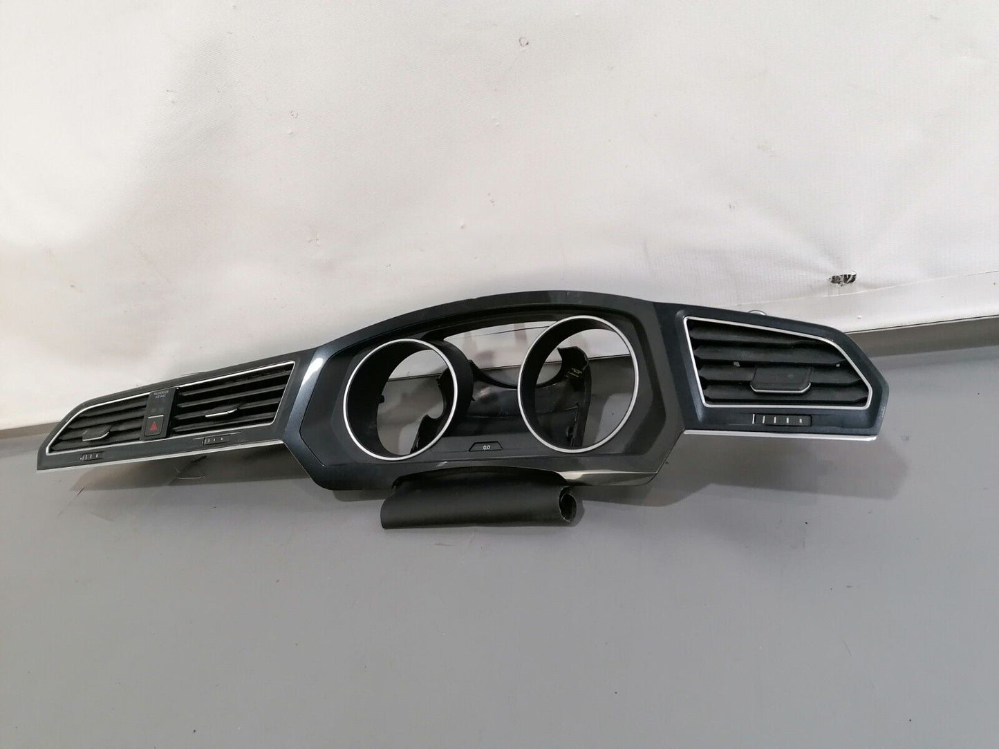 Vw Tiguan Mk2 2017 Dash Heater Air Vents & Speedo Trim 5NC8197289B9 Genuine