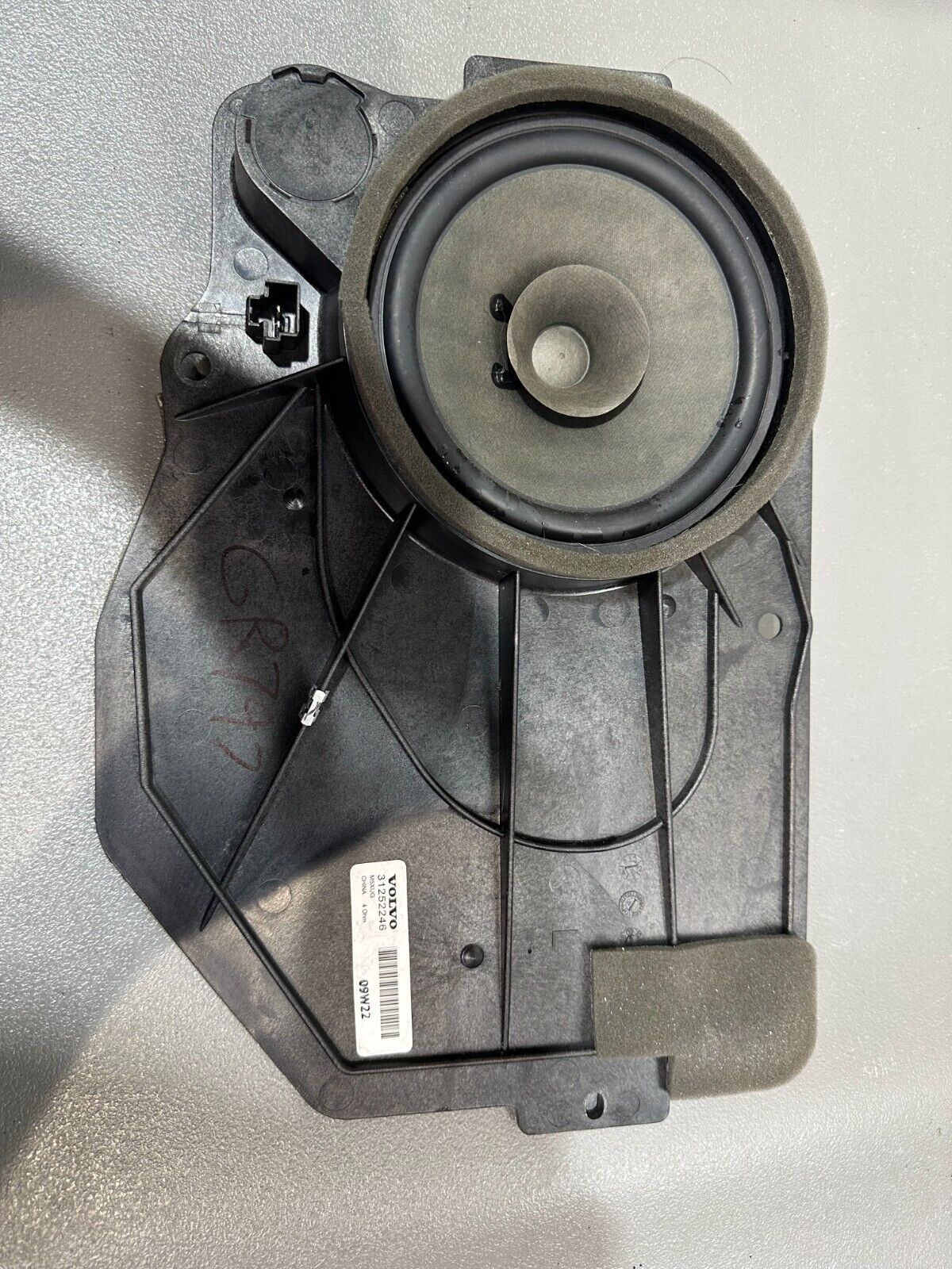 VOLVO C30 2007-2013 REAR DOOR SPEAKER GENUINE; P/N: 31252246