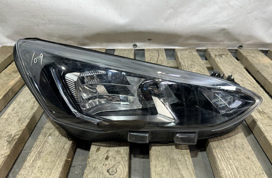 FORD FOCUS 2018-2020 FRONT RIGHT SIDE HEADLIGHT P/N: MX7B-13E014-DC