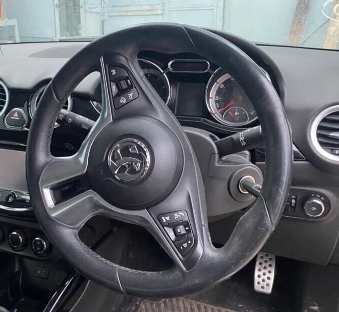 VAUXHALL ADAM 2014 STEERING WHEEL; P/N: 13357746