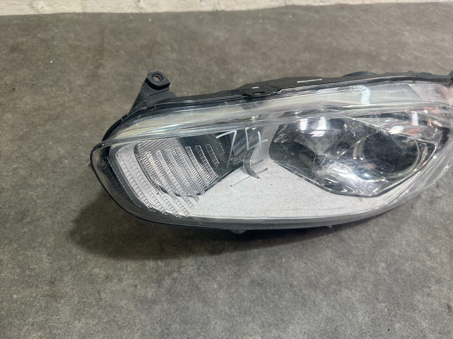 2013 FORD FIESTA N/S PASSENGERS LEFT FRONT HEADLIGHT; P/N: C1BB-13W030-EG