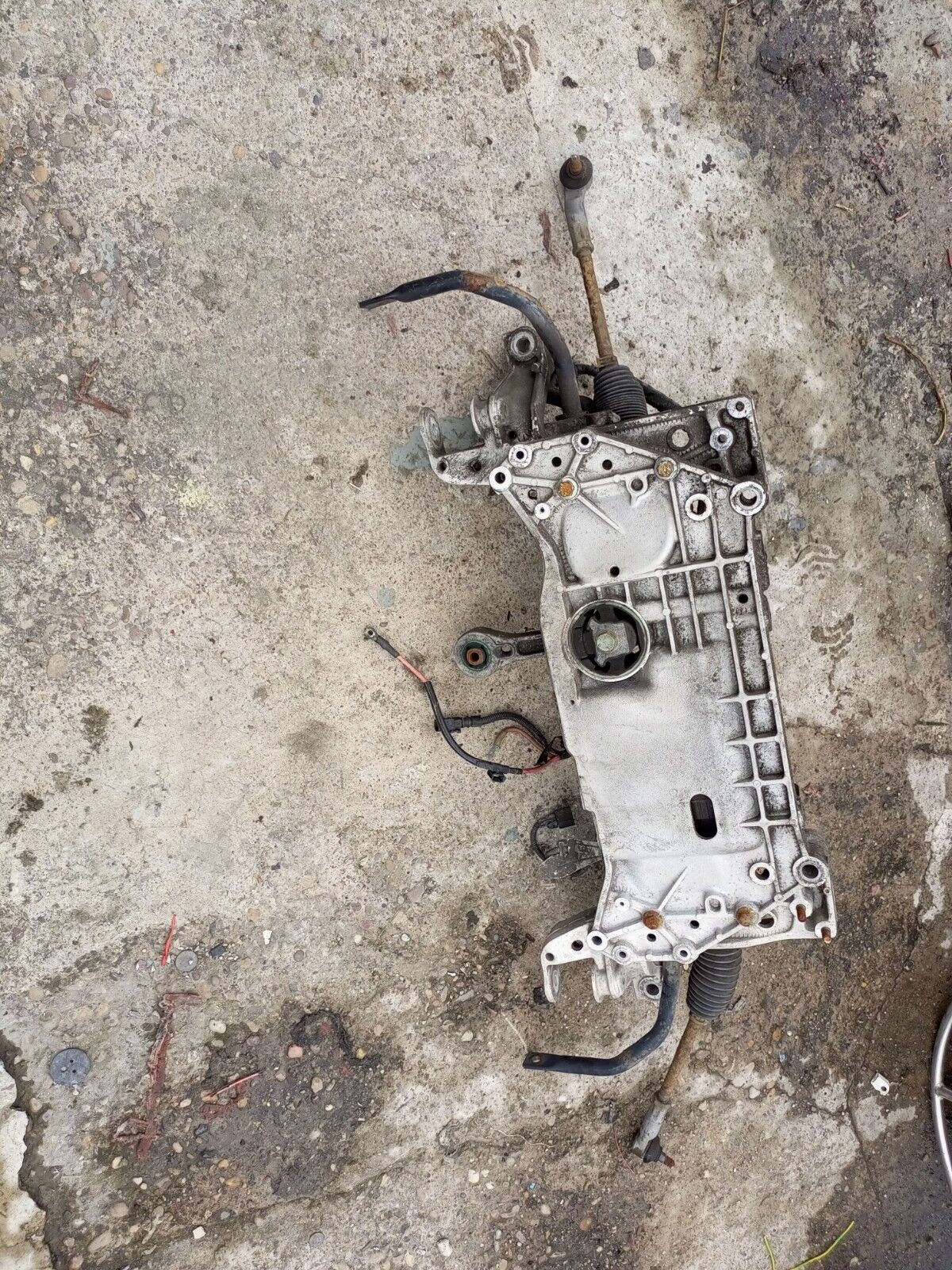 2005 AUDI A3 8FRONT SUBFRAME AND STEERING RACK