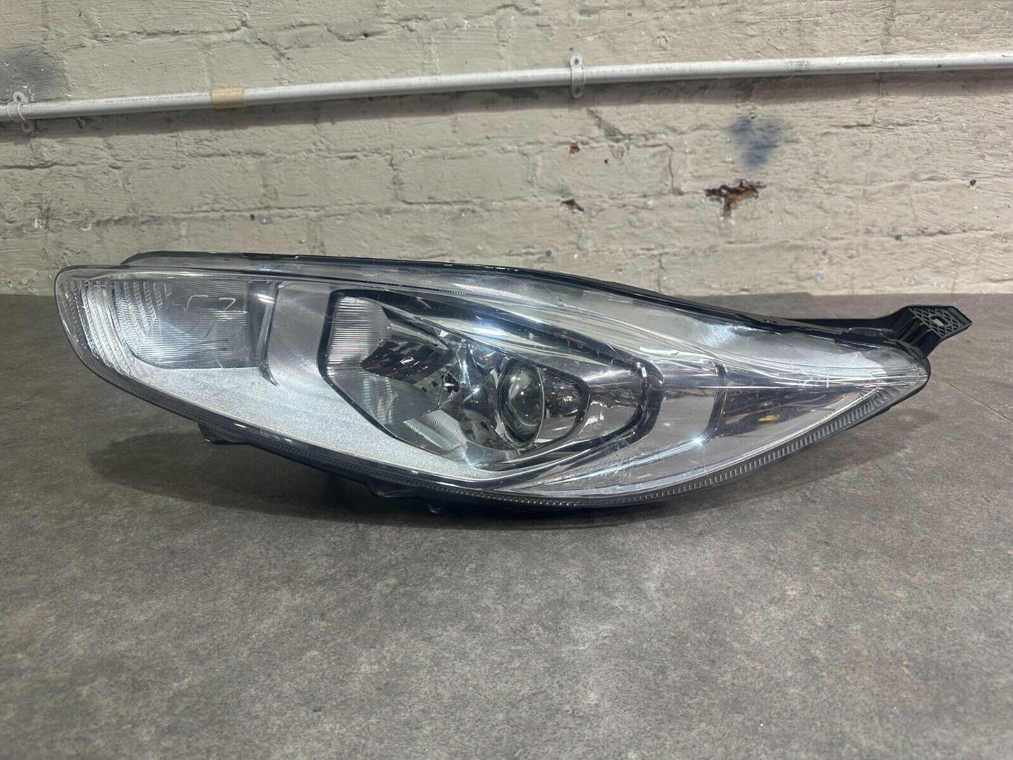 FORD FIESTA MK7 LEFT SIDE HEADLIGHT 2013-2017; P/N: C1BB13W030EF