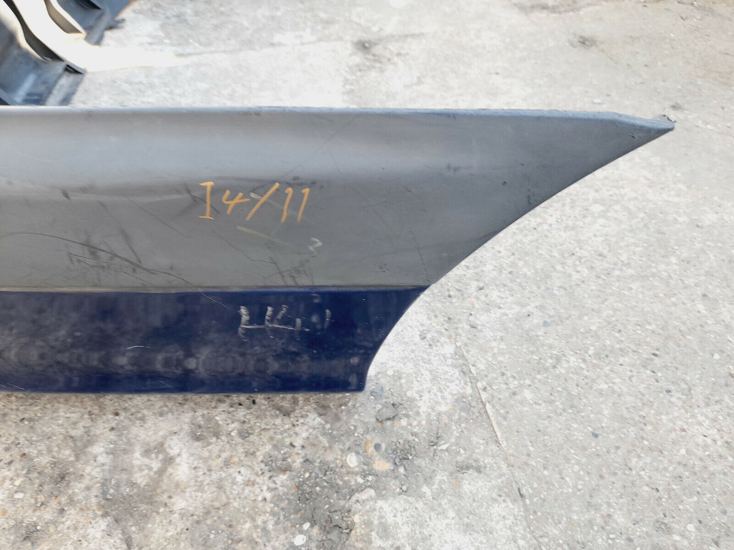 GENUINE TOYOTA AVENSIS AT220 1997-2002 REAR BUMPER PN:5216905010