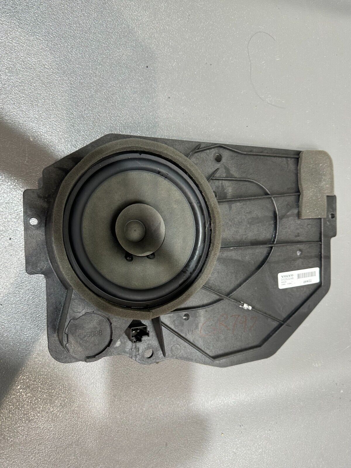 VOLVO C30 2007-2013 REAR DOOR SPEAKER GENUINE; P/N: 31252246