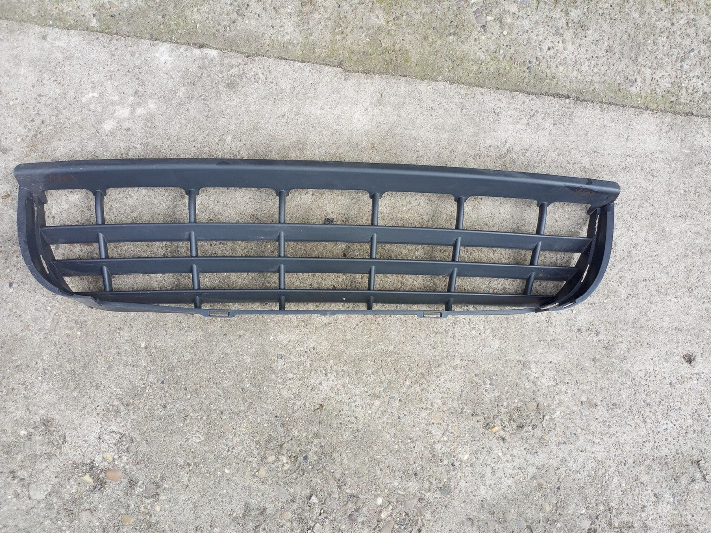 VOLKSWAGEN CRAFTER 2006-2011 FRONT BUMPER LOWER GRILL P/N:2E0807835A