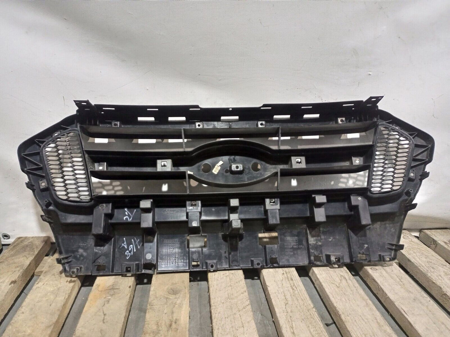 FORD RANGER 2016-2019 FRONT BUMPER RADIATOR GRILL P/N:EB3B-8350-A