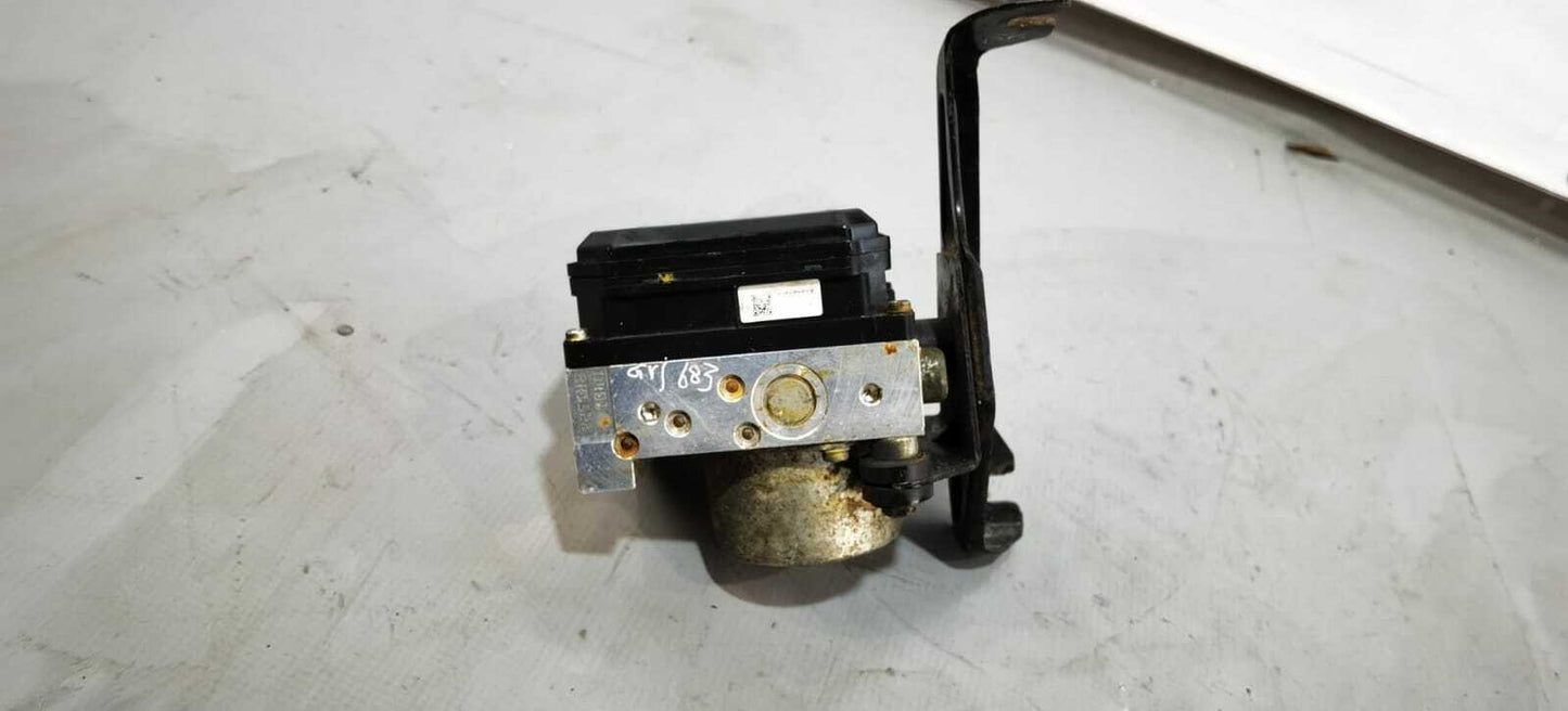 GENUINE NISSAN JUKE 2012 1.6 ABS PUMP