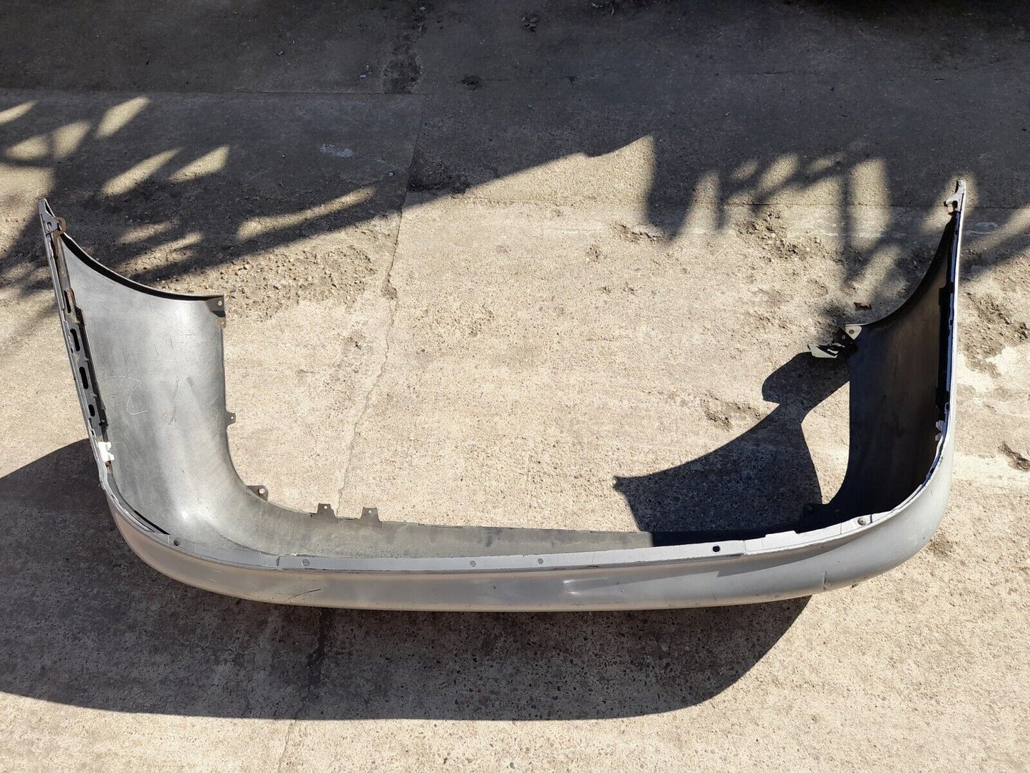 GENUINE TOYOTA COROLLA 1995-2002 REAR BUMPER P/N:521591A610