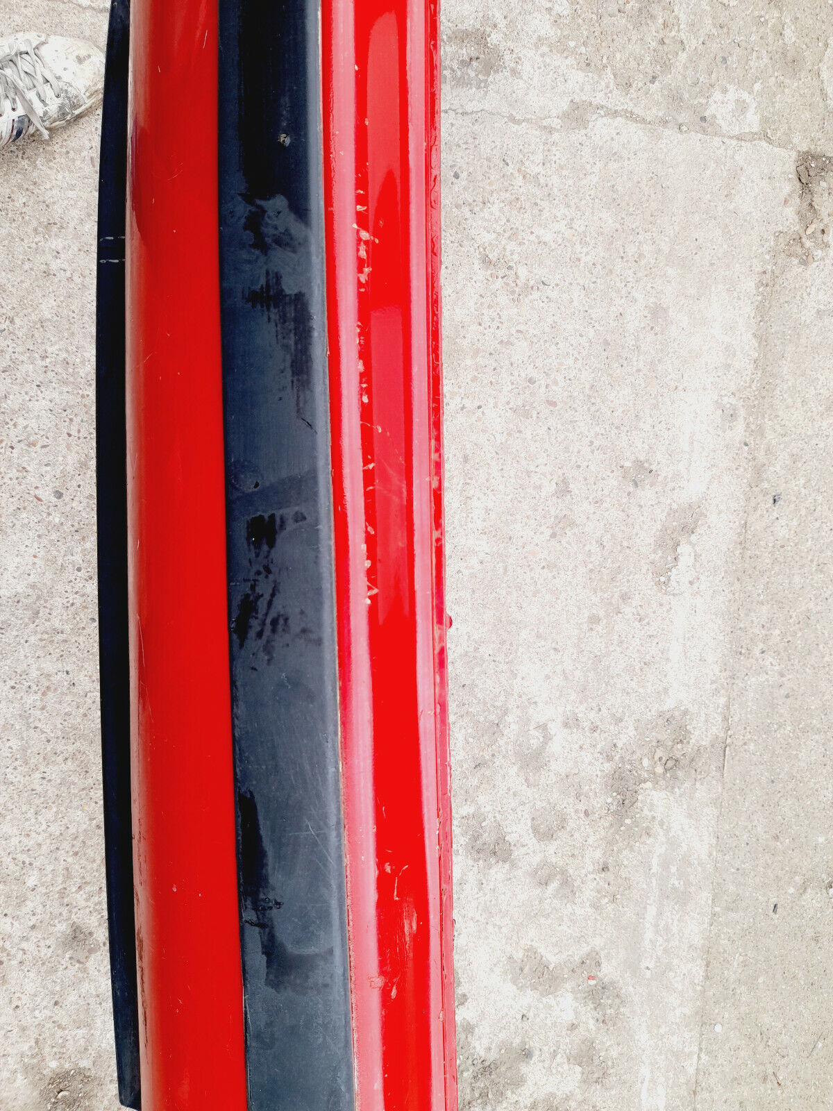 GENUINE TOYOTA CARINA 1996 REAR BUMPER IN RED P/N:5215905010