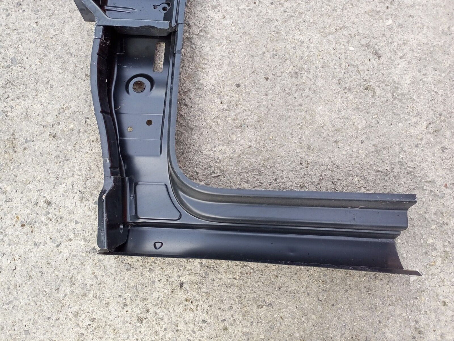 VOLKSWAGEN CADDY 2K5 FRONT DRIVER OS QUARTER QUATER PANEL BODY PANEL SIDE PILLAR