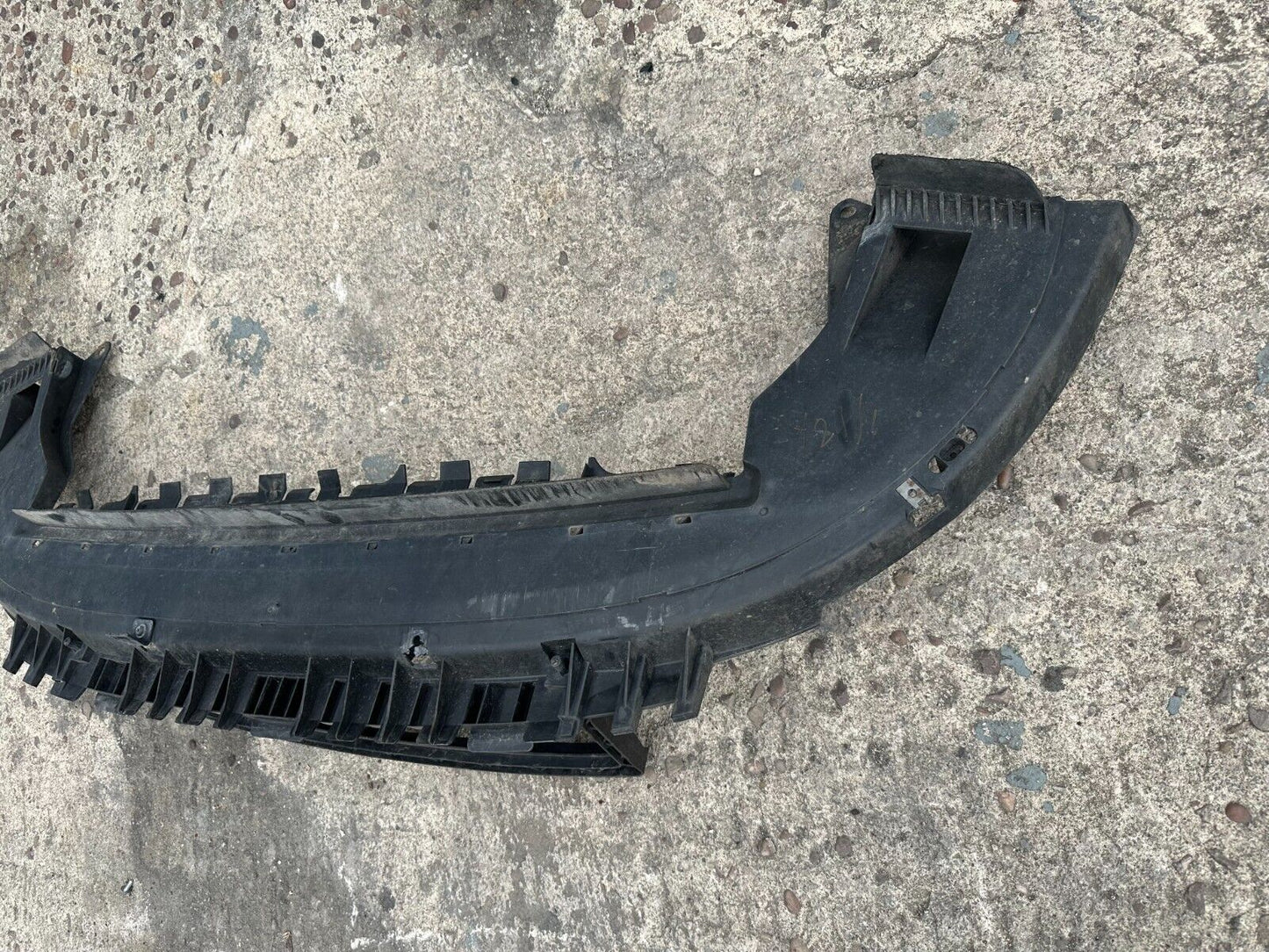 VOLVO C30 2007-2013 FRONT BUMPER UNDER TRAY P/N:31214693