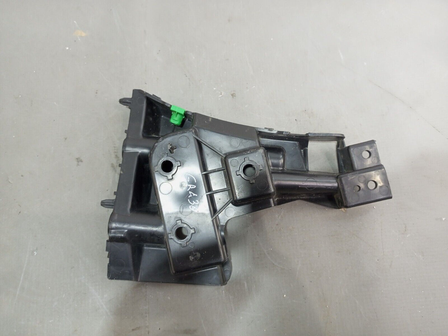 VOLVO S60 2013-2018 FRONT BUMPER RIGHT OUTER BRACKET P/N:31425464