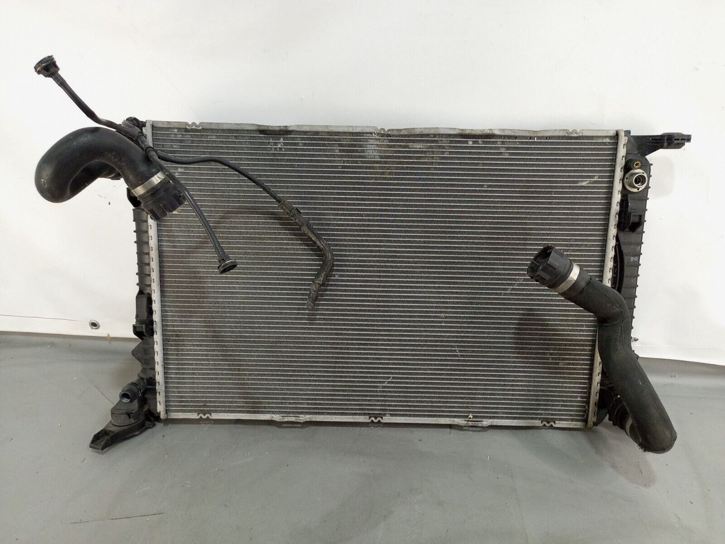 AUDI A4 A5 2008-2015 ENGINE COOLING RADIATOR P/N:8K0121251AA