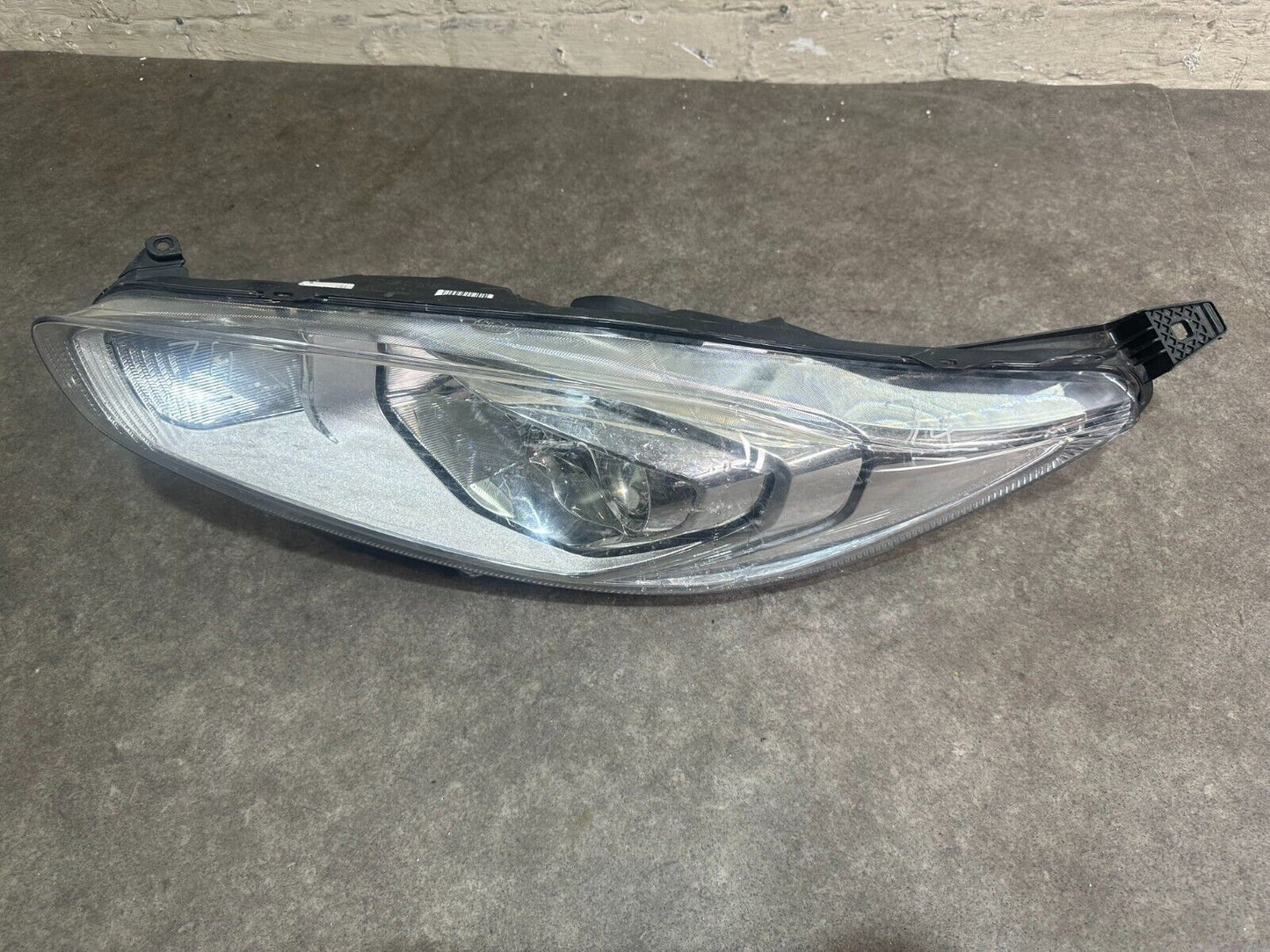 2013 FORD FIESTA N/S PASSENGERS LEFT FRONT HEADLIGHT; P/N: C1BB-13W030-EG