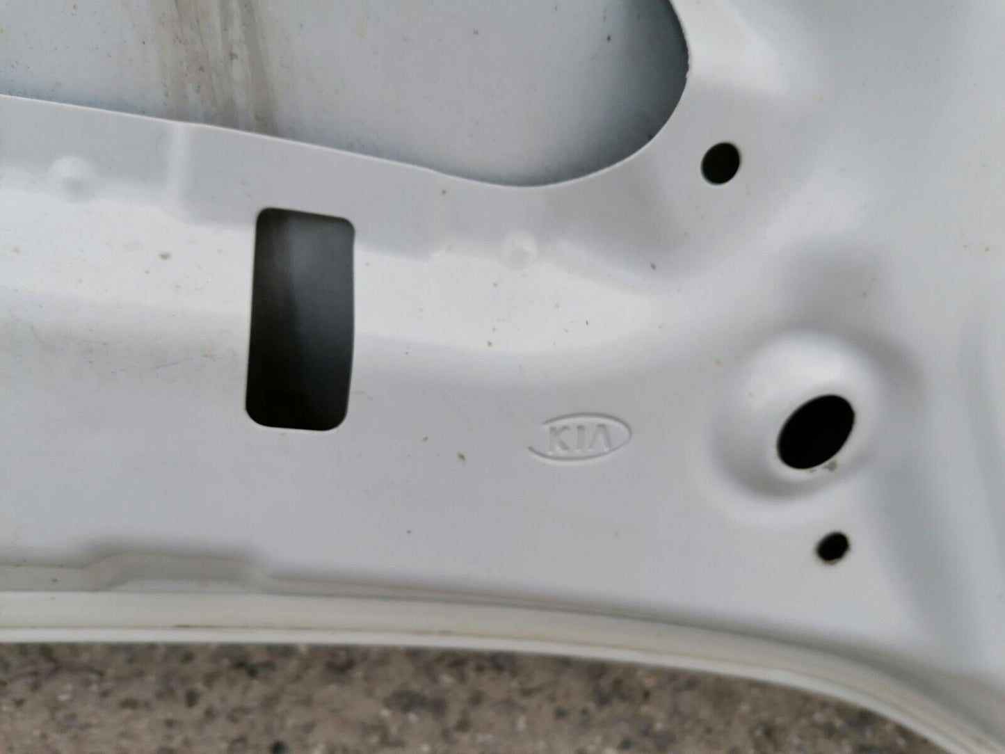 GENUINE 2011-2017 KIA PICANTO BONNET  IN WHITE