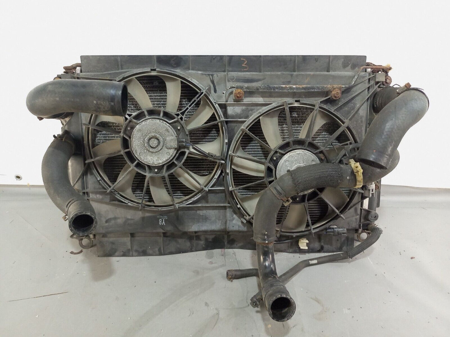 TOYOTA AURIS 2008 ENGINE COOLENT RADIATOR WITH FAN  P/N:4221336531