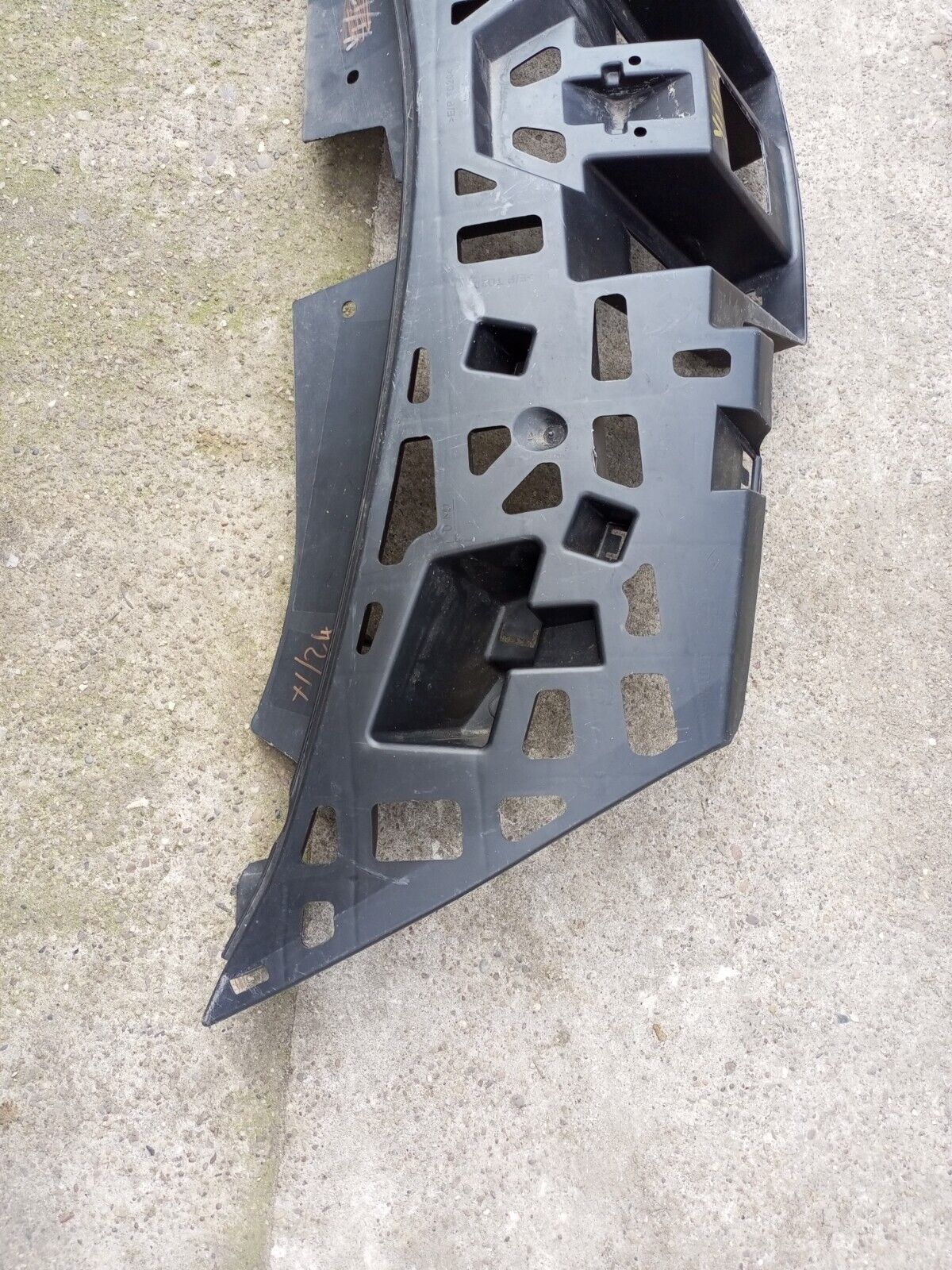 RENAULT CLIO FRONT BUMPER MOUNT BRACKET P/N:620364127R