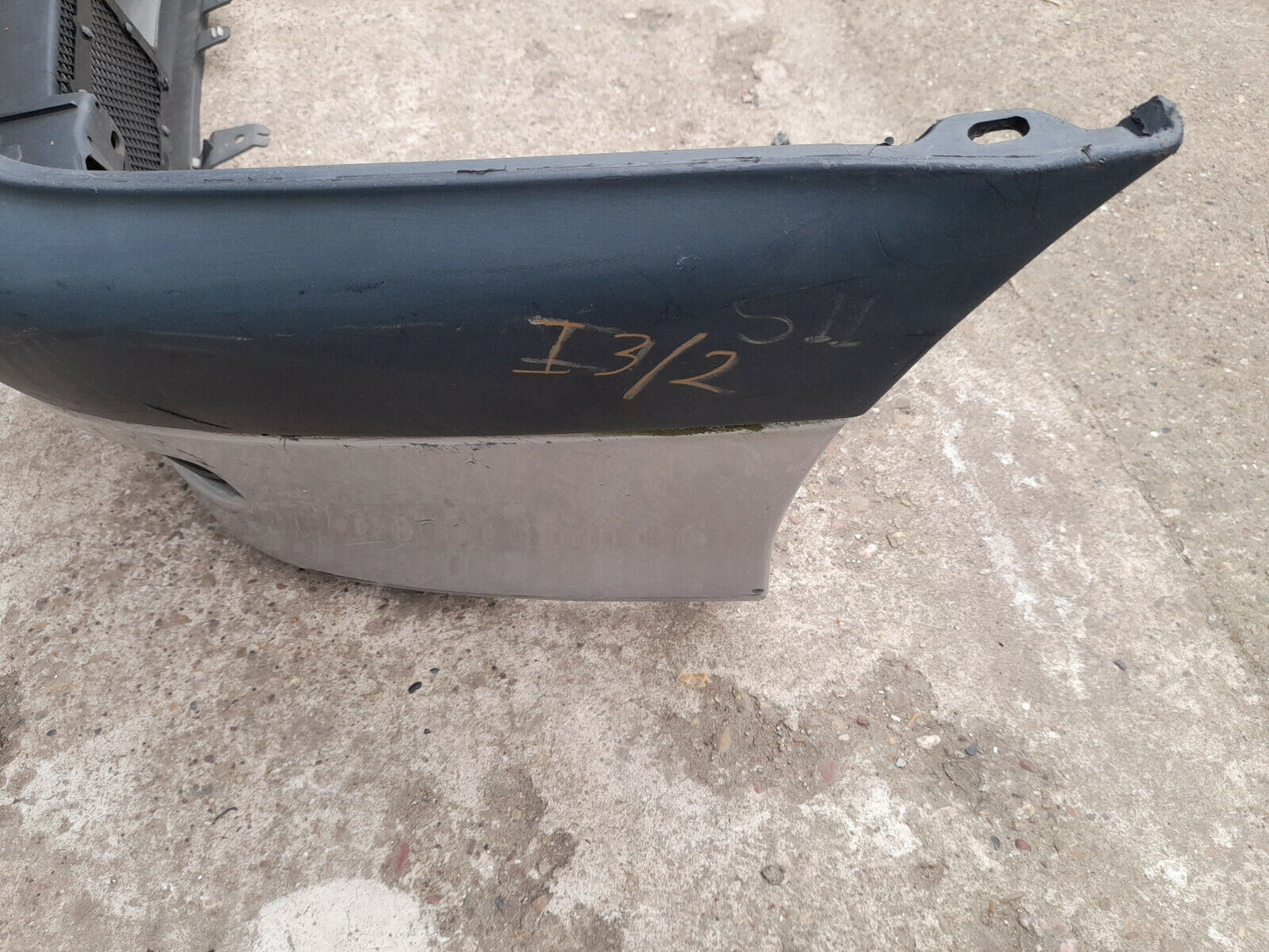 GENUINE TOYOTA AVENSIS 2000 FRONT BUMPER PN:5211905070