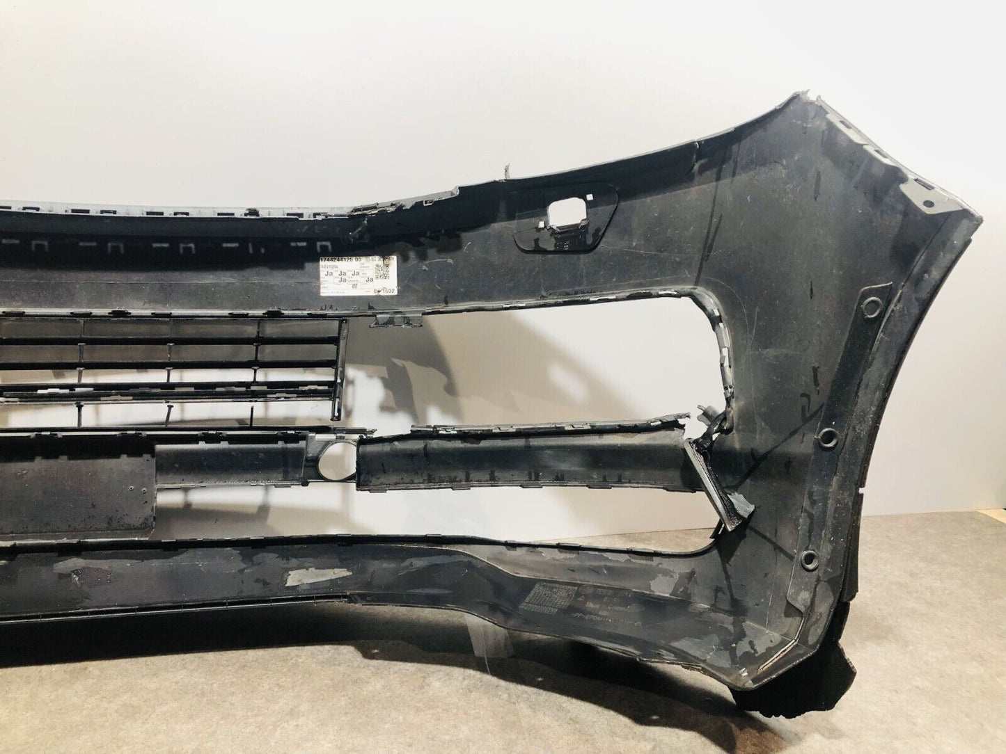 VW TRANSPORTER CARAVELLE 2015 ONWARD T6 FRONT BUMPER; P/N: 7E5807221D