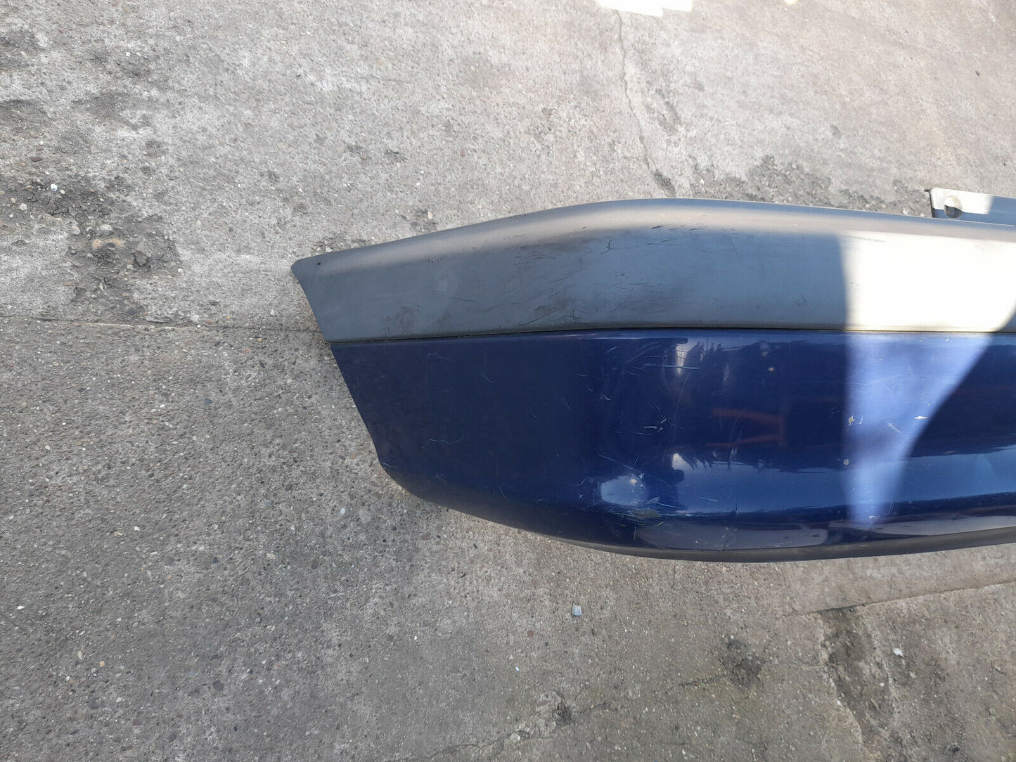 GENUINE TOYOTA AVENSIS AT220 1997-2002 REAR BUMPER PN:5216905010