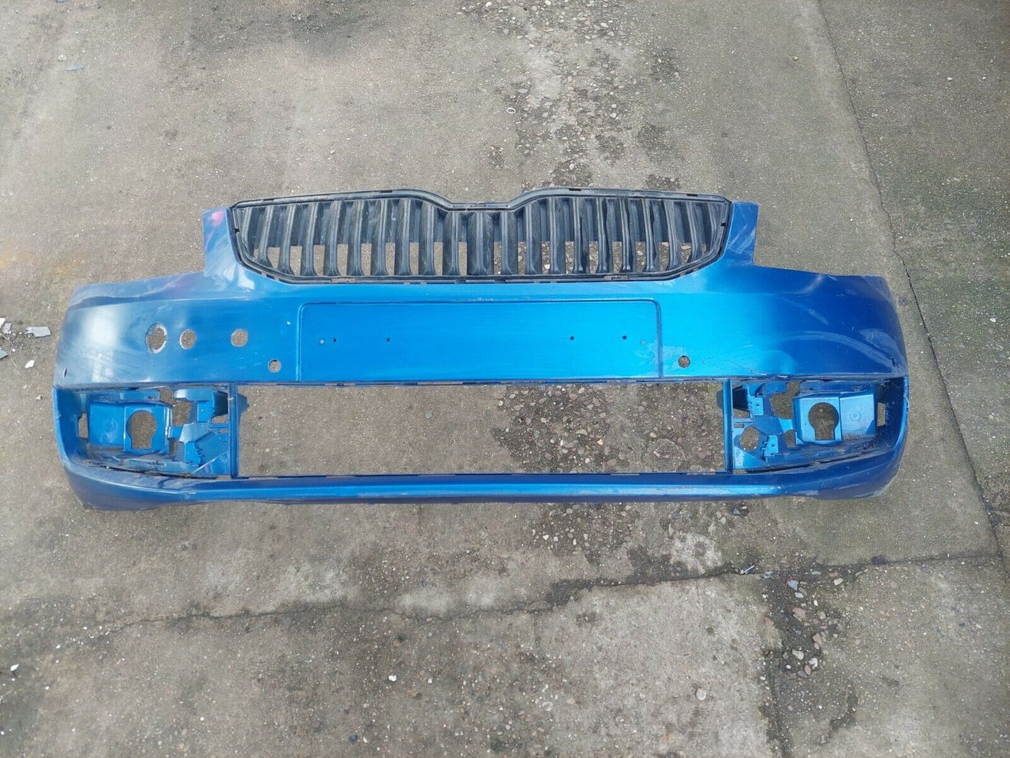 Skoda Octavia 2013 To 2015 Genuine Front Bumper with Grill PN:5E0807221