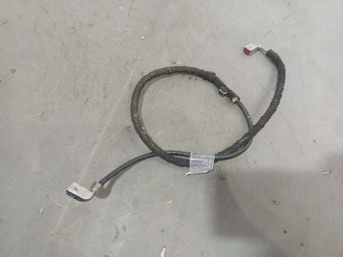 BMW 3 SERIES E90 E92 DVD COMPUTER CONNECTOR WIRE PLUG P/N:6935686