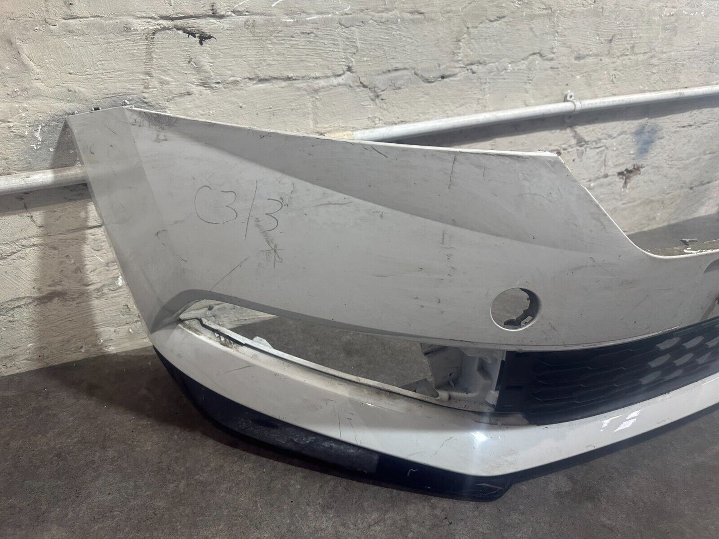 SKODA FABIA FRONT BUMPER; P/N: 6V0807221F