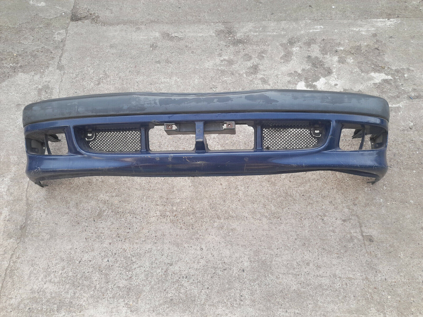 GENUINE TOYOTA AVENSIS 2000 FRONT BUMPER PN:5211905070